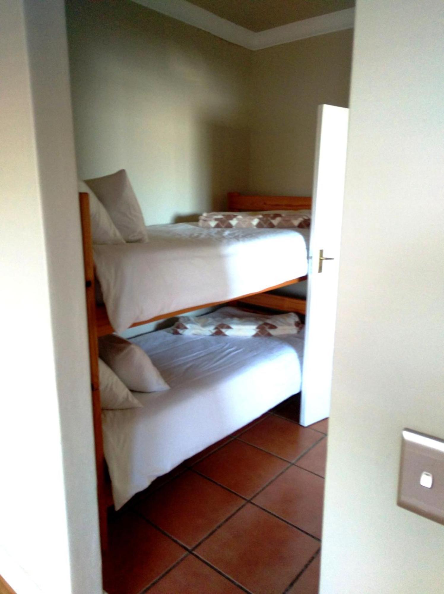 Casa Mia Guesthouse Тейбл-Вью Экстерьер фото