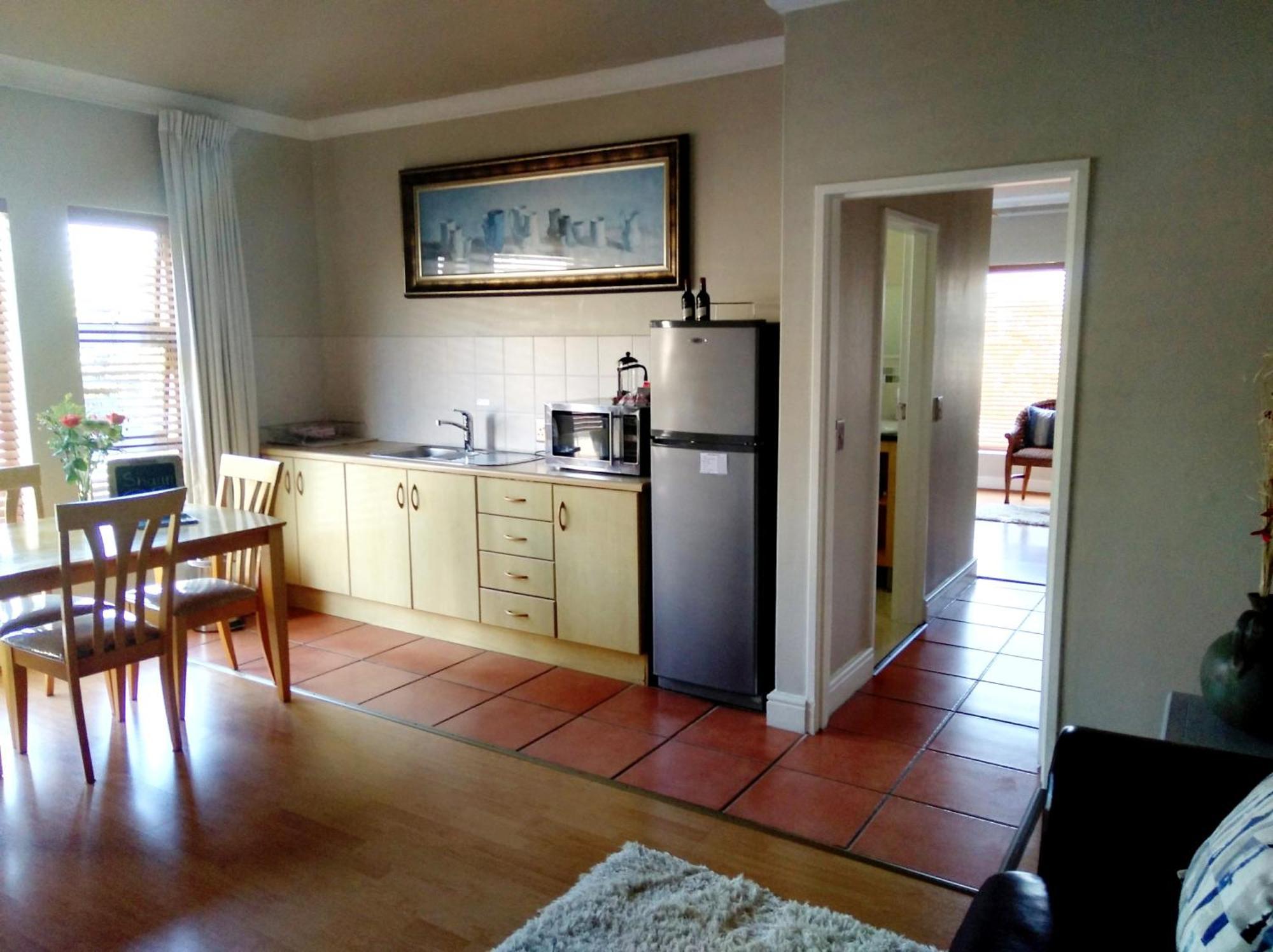 Casa Mia Guesthouse Тейбл-Вью Экстерьер фото