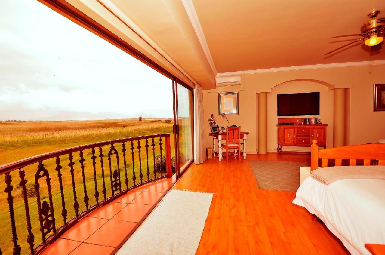 Casa Mia Guesthouse Тейбл-Вью Экстерьер фото