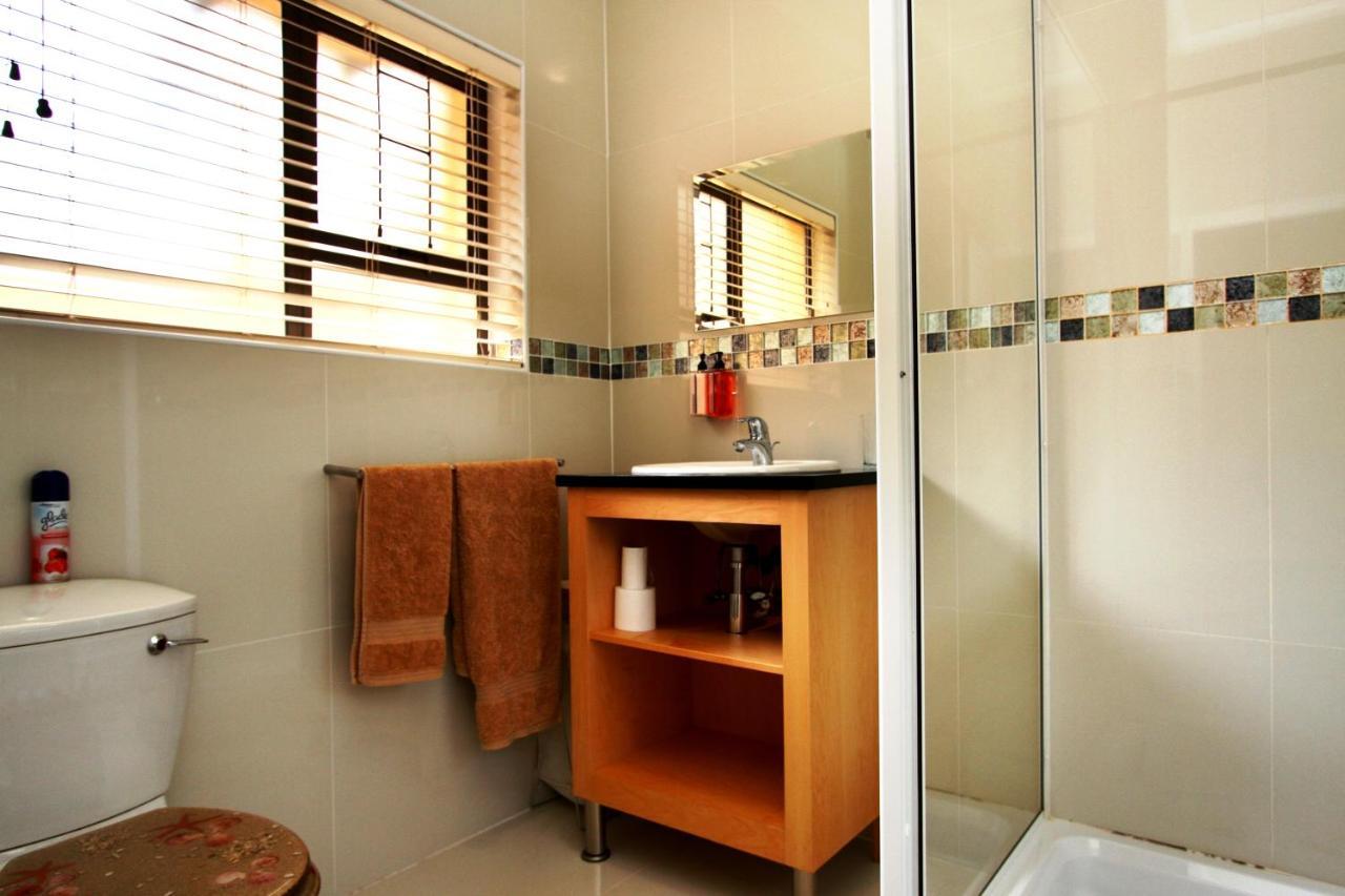 Casa Mia Guesthouse Тейбл-Вью Экстерьер фото